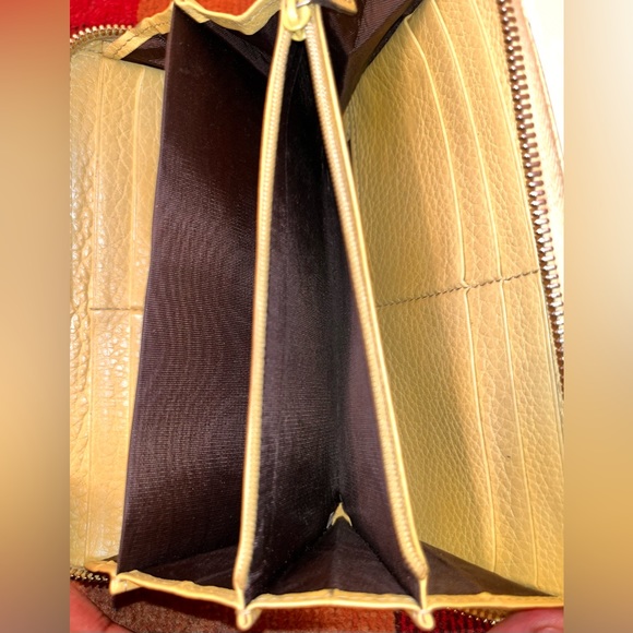 💯Gucci Neon Yellow Pebbled Leather Zippy Wallet w/Bamboo Pull/Dust Bag/Gift Box - Picture 10 of 17